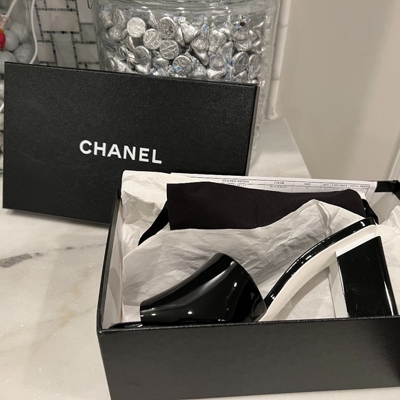 Chanel Black Velvet & Wood Sandals 37.5 - Vintage Lux